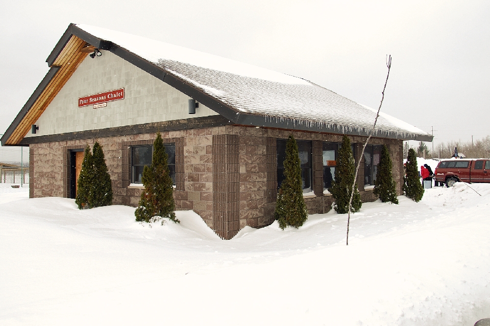 The event is held at the Hancock Driving Park trailhead, with registration at the Hancock Four Seasons Chalet.