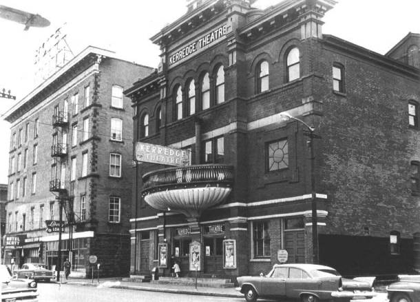 Photo: MTU Archives - Copper Country Historical Collection (donor-Earl Gagnon). Scott Hotel,(L);
Kerredge Theatre (R).